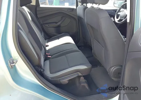 2013 Ford Escape S z USA, uszkodzony, nr VIN 1FMCU0F74DUD63613